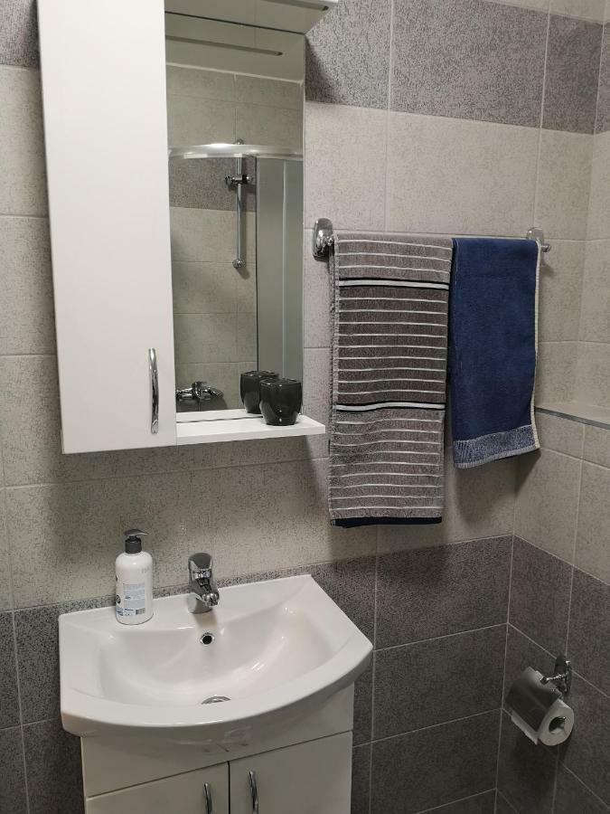 Apartman Gaga Lukavica Luaran gambar