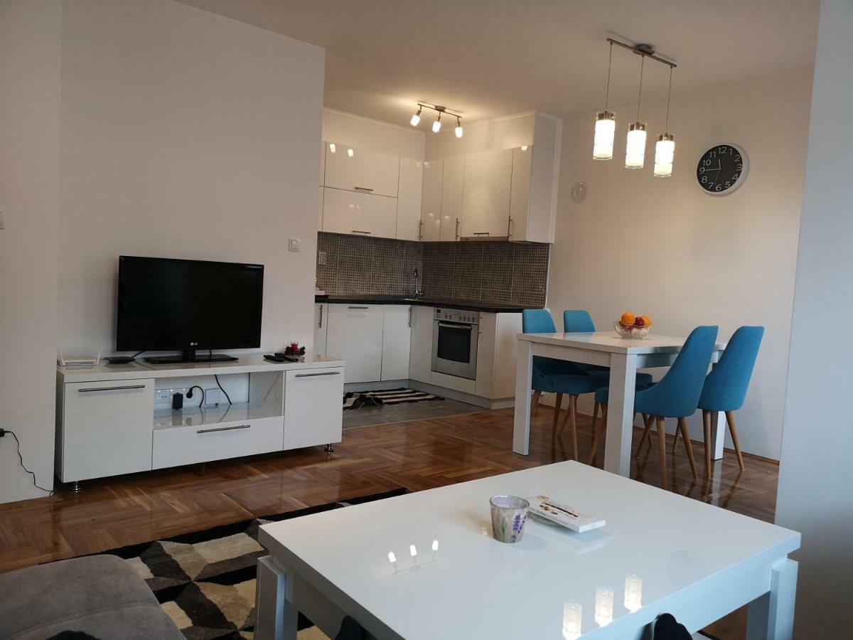 Apartman Gaga Lukavica Luaran gambar