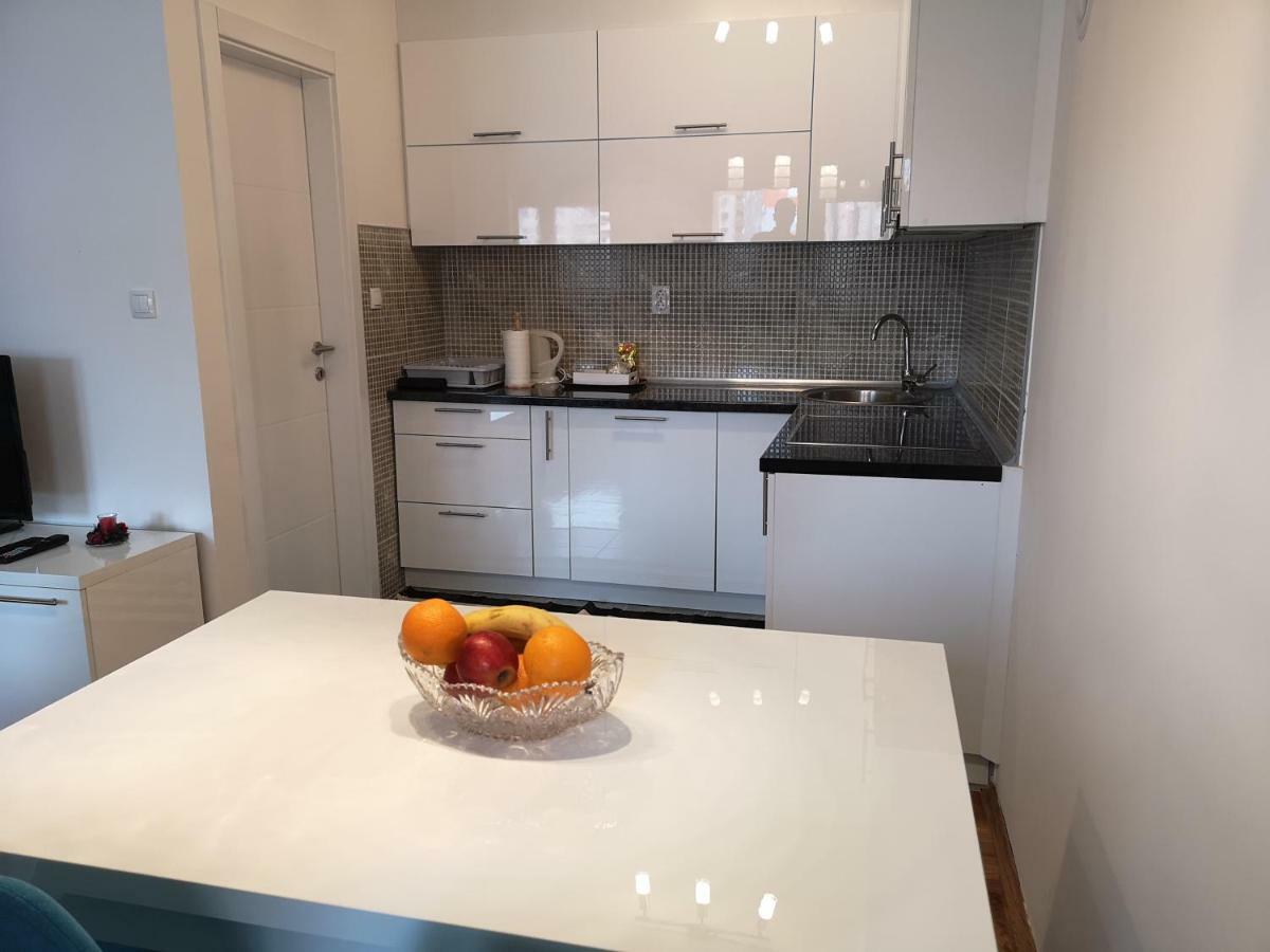 Apartman Gaga Lukavica Luaran gambar