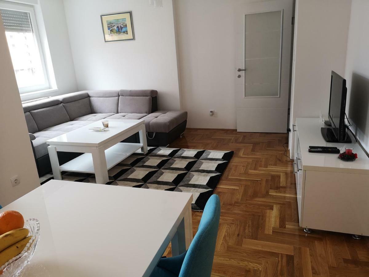 Apartman Gaga Lukavica Luaran gambar