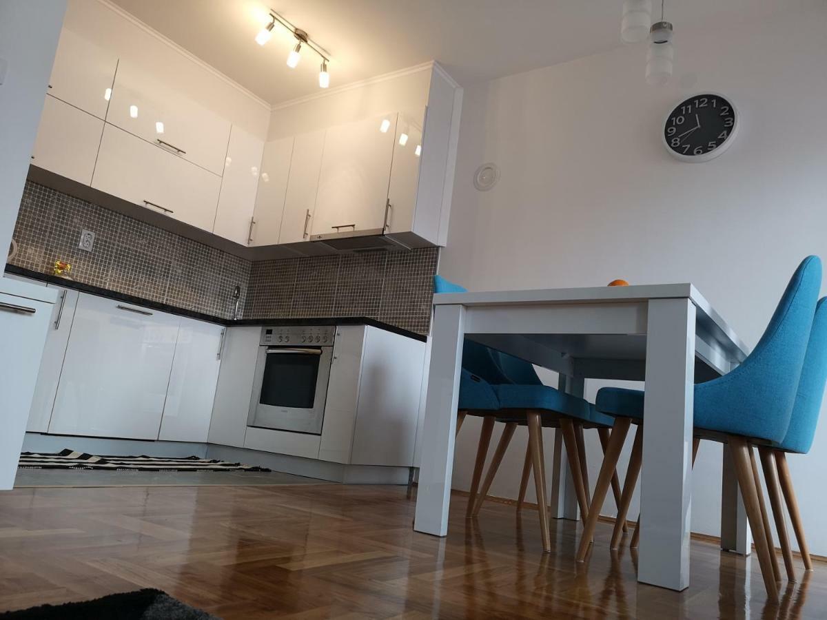 Apartman Gaga Lukavica Luaran gambar