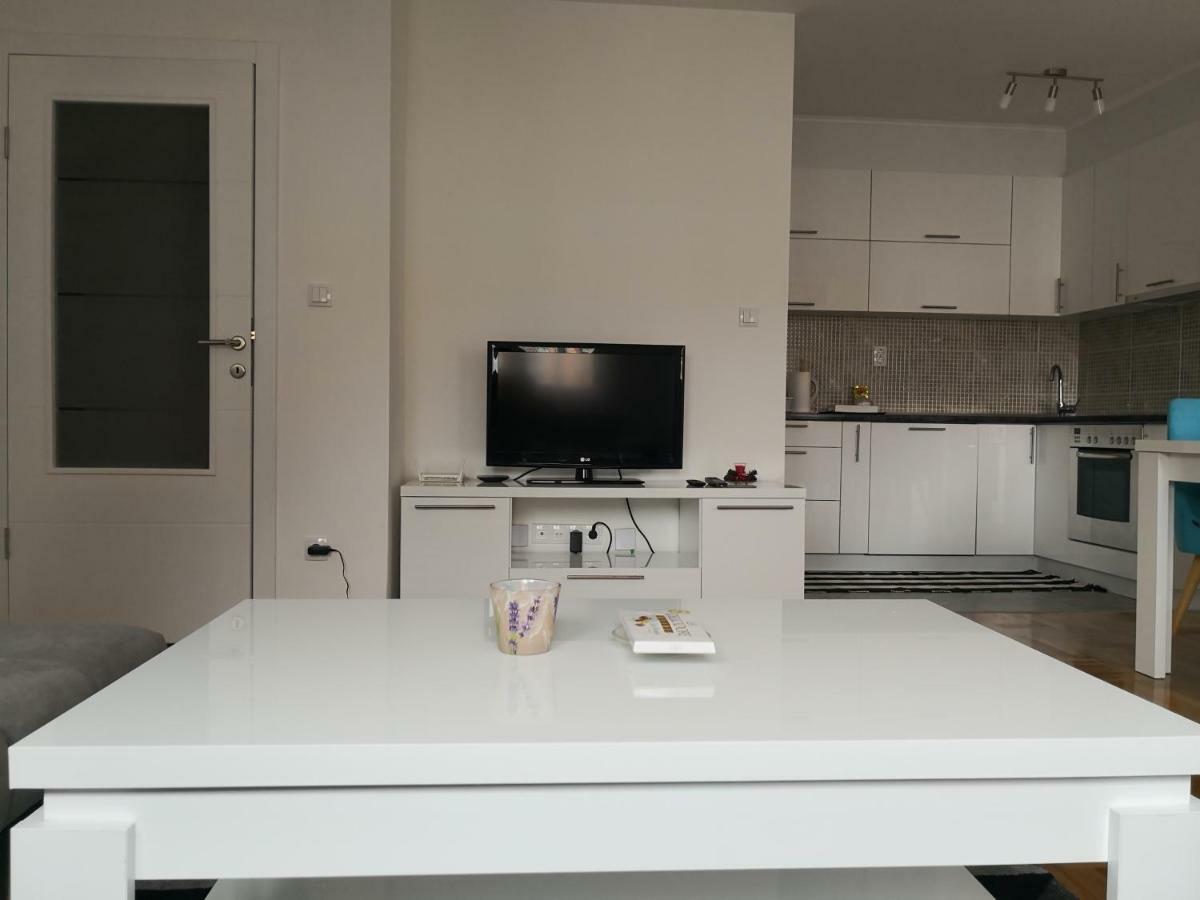 Apartman Gaga Lukavica Luaran gambar
